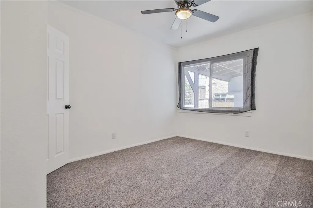 7424 Bell Avenue, Los Angeles, California 90001 home-pic-12